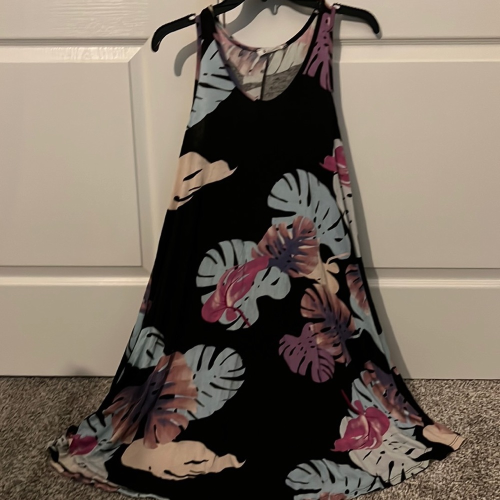 Sleeveless floral dress